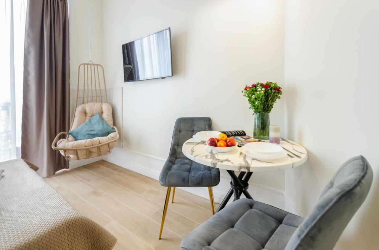 Modern New Cozy Apartment Kvartet Railway Station Kyjev Exteriér fotografie